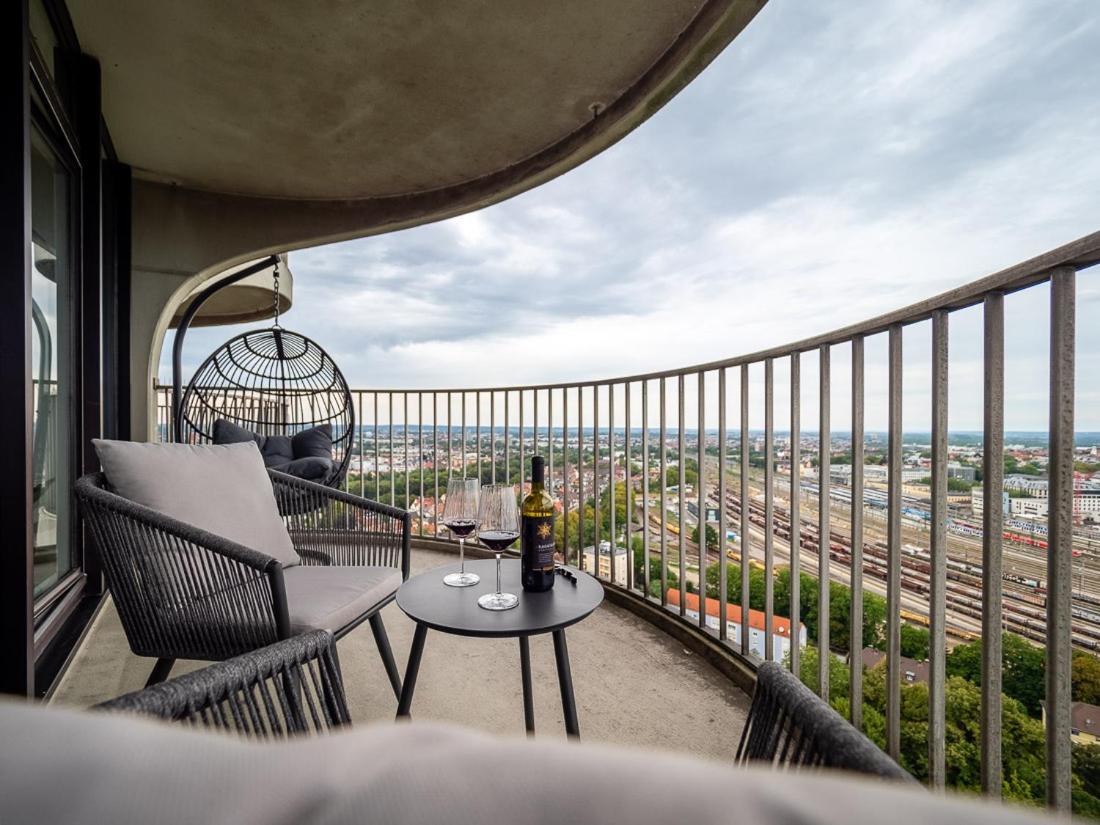 Hotel Tower I 26Th Floor I Boxspring I Nespresso Augsburg Exterior foto